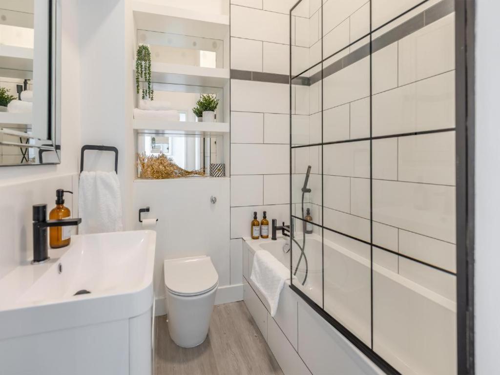 Beach Apartment Hastings Esterno foto