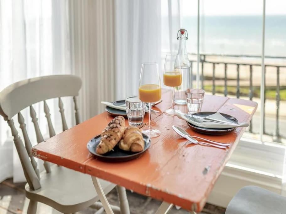 Beach Apartment Hastings Esterno foto