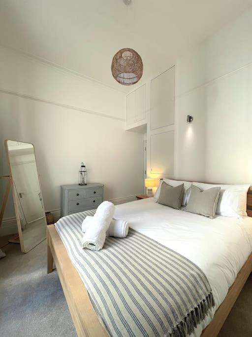 Beach Apartment Hastings Esterno foto